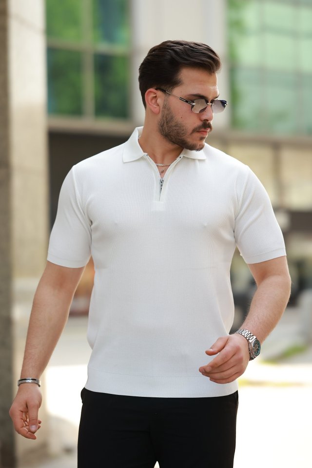 11d06f851e0693a95541c99030c5f2f6 blank