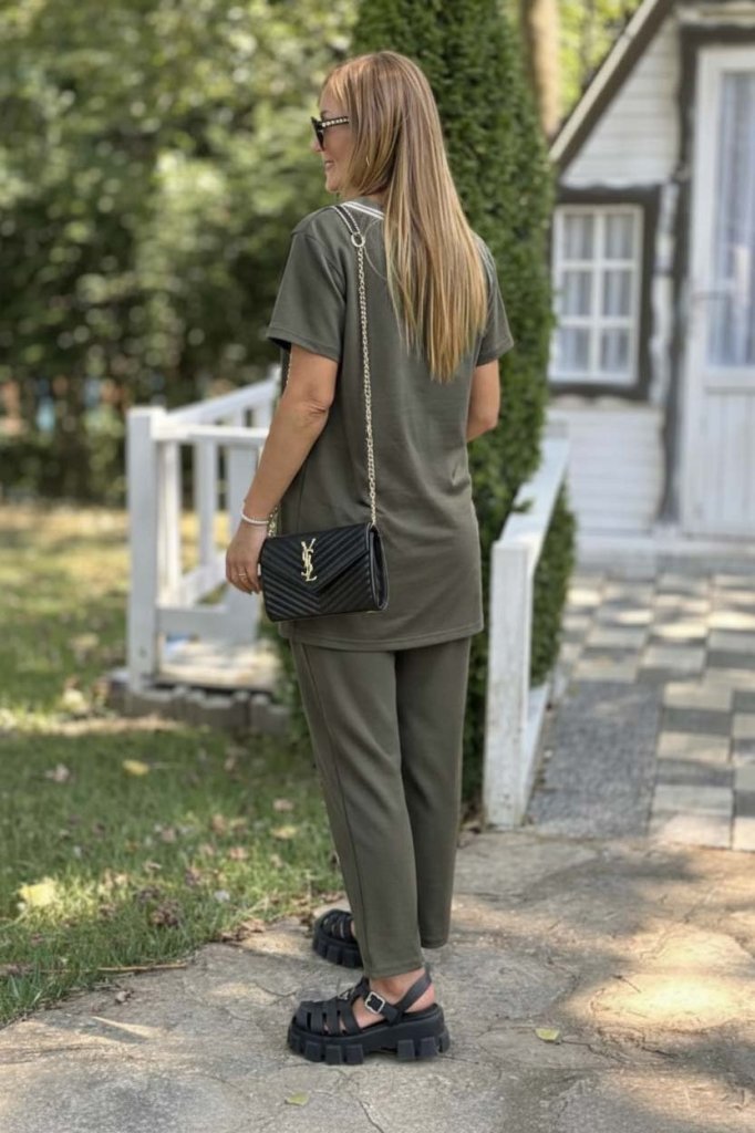 1430f7d735dd47dcd18e blank