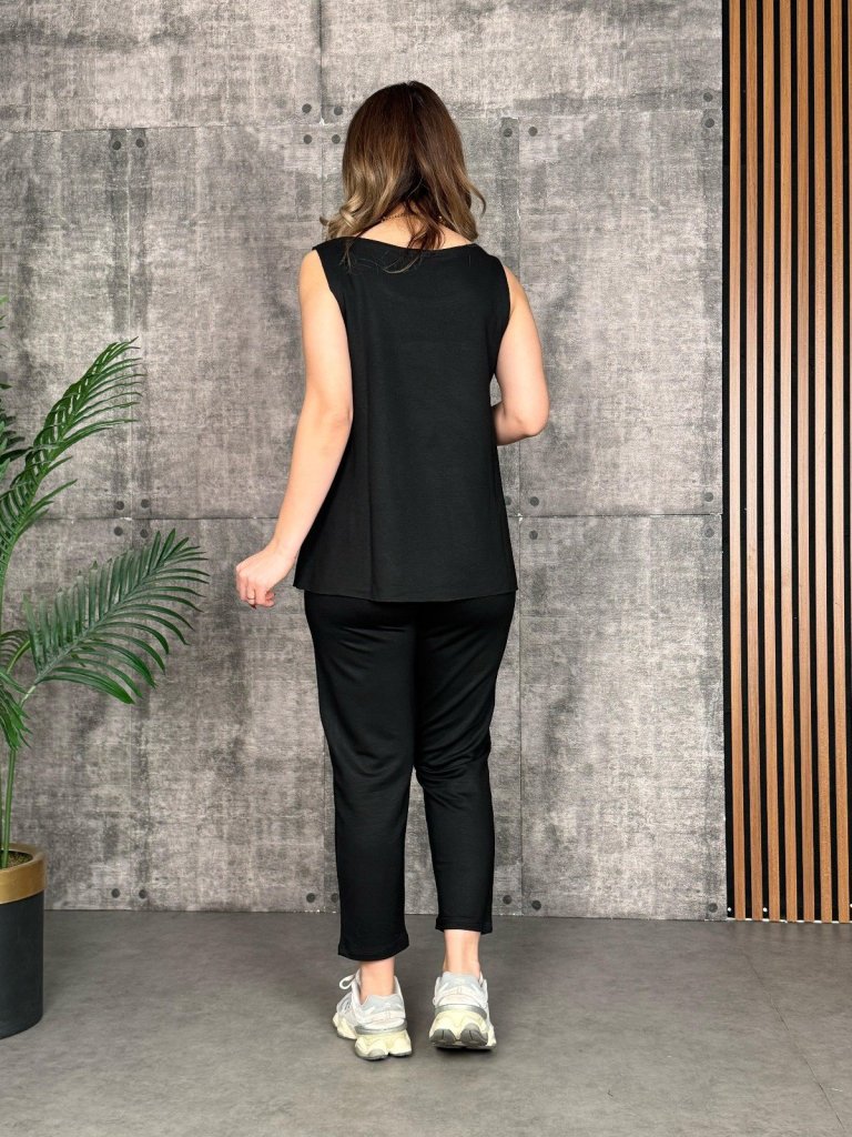 1e1668762d9ff81b75fd blank