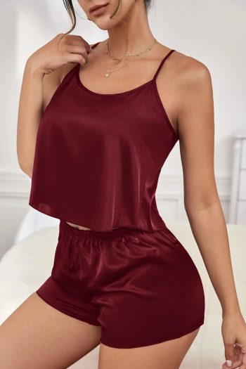 Kadın Bordo Asimetrik Sırt Dekolte Detaylı Şık Şortlu Gecelik Takım