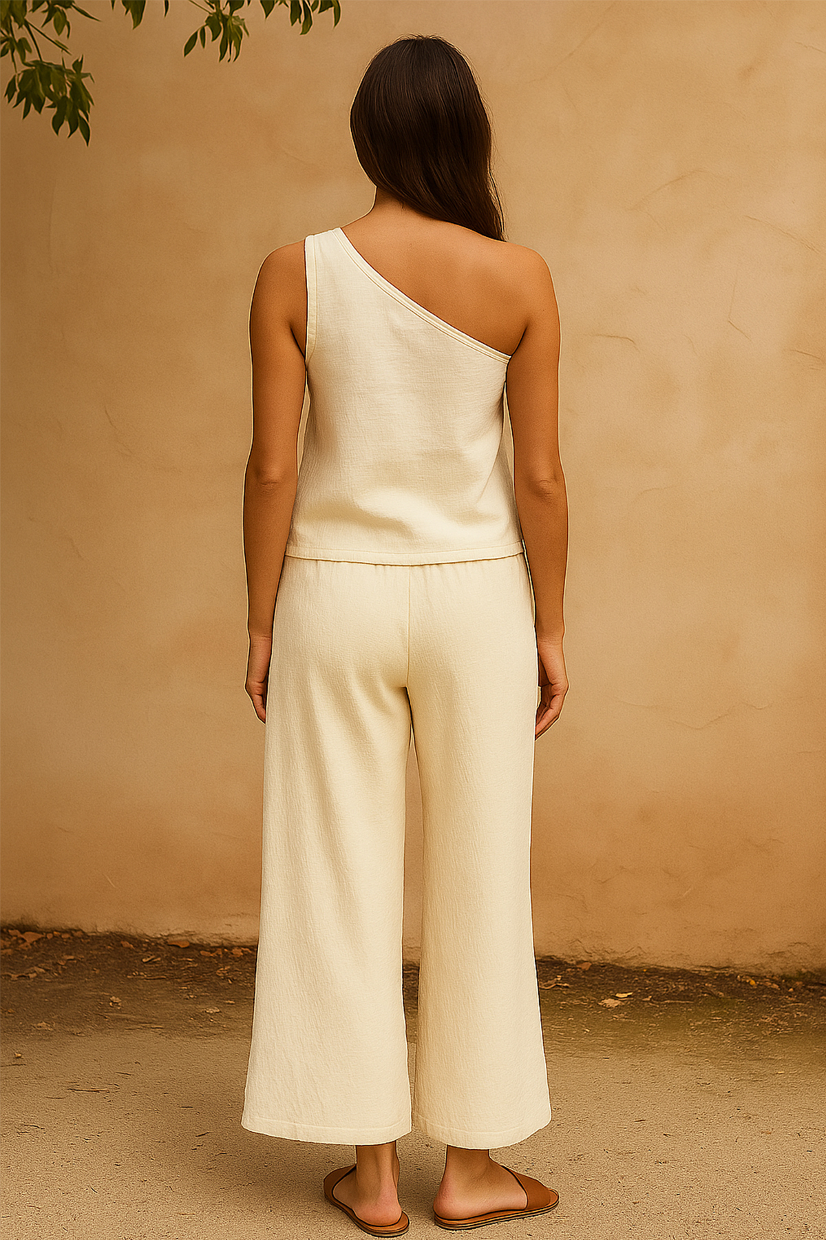 Kadın Beyaz Tek Omuzlu Şık Bluz & Geniş Paça Pantolon İkili Takım Kadın Beyaz Tek Omuzlu Şık Bluz & Geniş Paça Pantolon İkili Takım