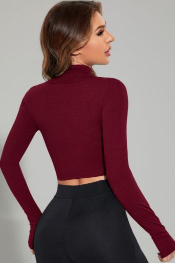 Kadın Bordo Uzun Kol Fermuarlı Parmak Geçme Detaylı Dik Yaka Crop Top Bluz