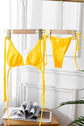 Kadın Sarı Yandan Bağlamalı Tangalı Üçgen Bikini Mayo Takımı