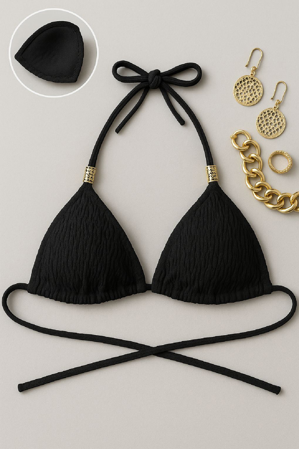 Kadın Siyah Pedli Üçgen Bikini Üstü Halter Bağlamalı Aksesuarlı Kadın Siyah Pedli Üçgen Bikini Üstü Halter Bağlamalı Aksesuarlı