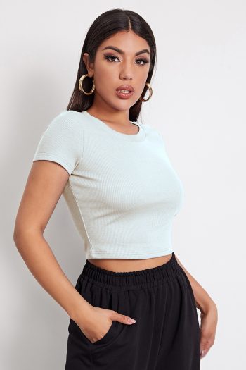 Kadın Beyaz Yuvarlak Yaka Yarım Kol Crop Top Bluz