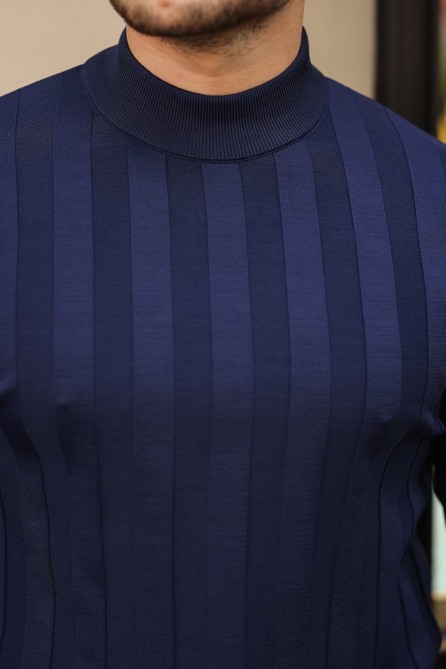 Erkek Yarım Balıkçı Yaka Kabartma Desenli Triko Erkek Yarım Balıkçı Yaka Kabartma Desenli Triko