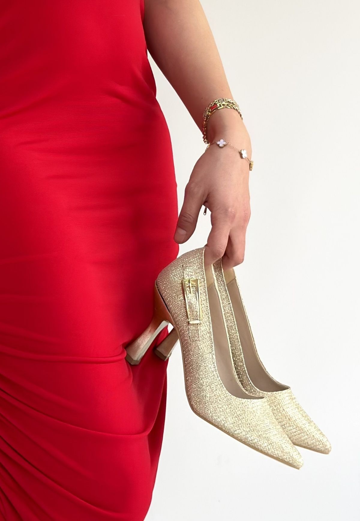 6931_cerin-gold-88893_1 blank