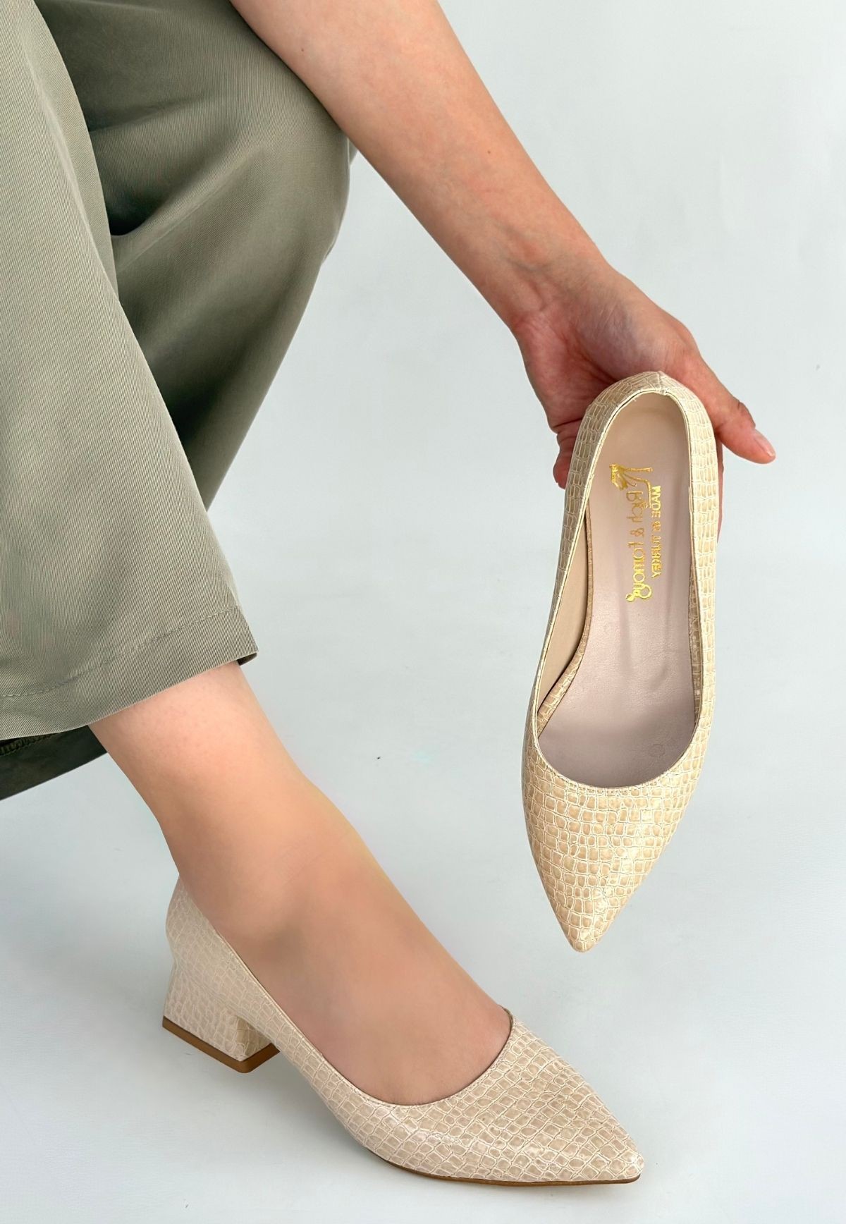 Meort Bej Rugan Topuklu Ayakkabı Meort Bej Rugan Topuklu Ayakkabı