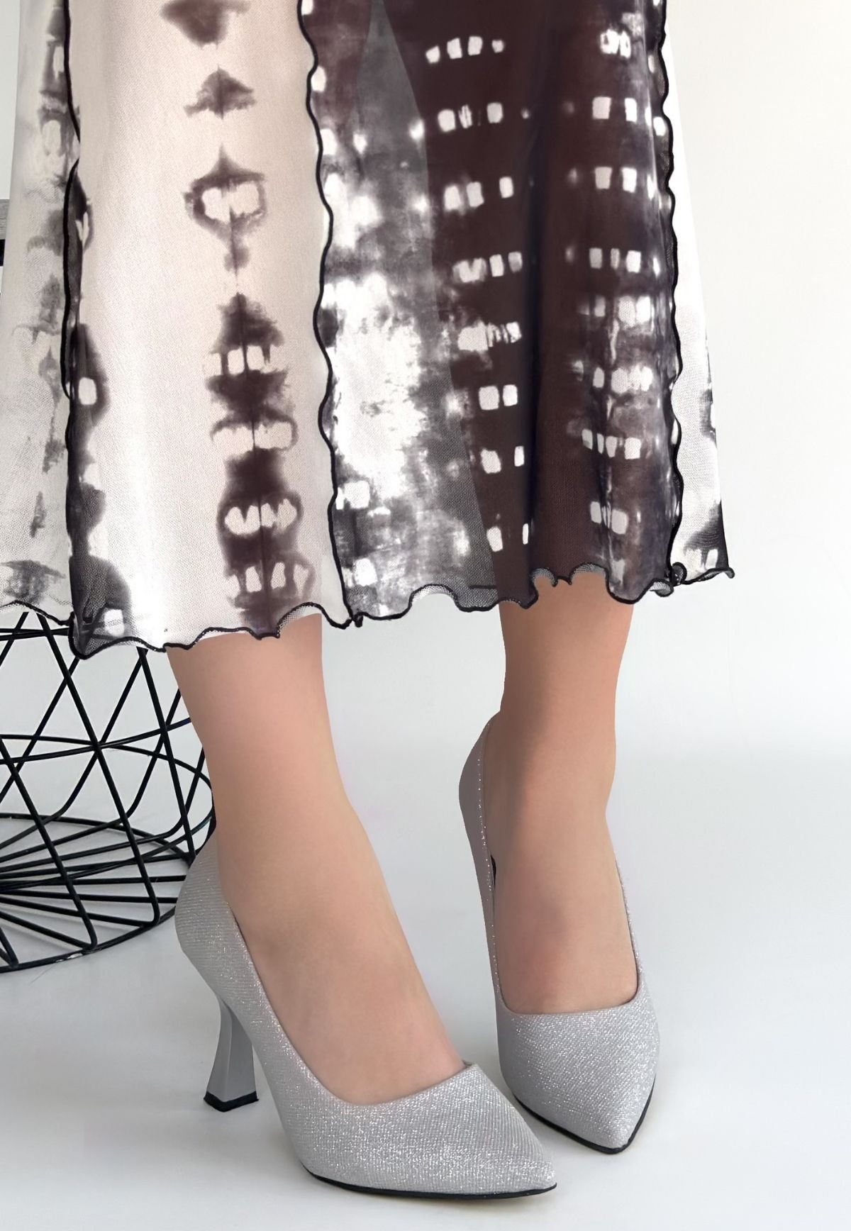 Meyli Gümüş Saten Simli Topuklu Ayakkabı Meyli Gümüş Saten Simli Topuklu Ayakkabı