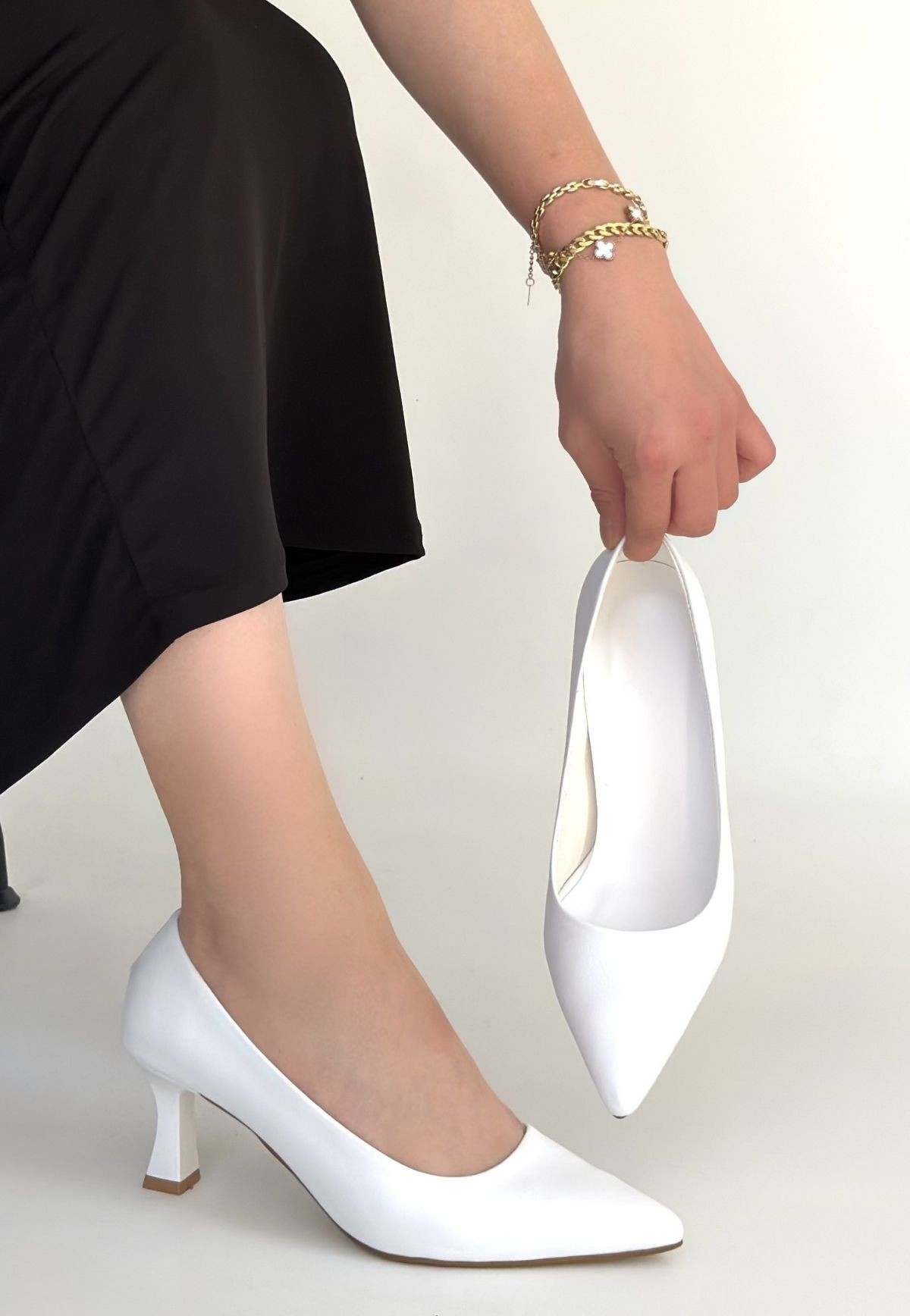 Mırta Beyaz Cilt Topuklu Ayakkabı Mırta Beyaz Cilt Topuklu Ayakkabı