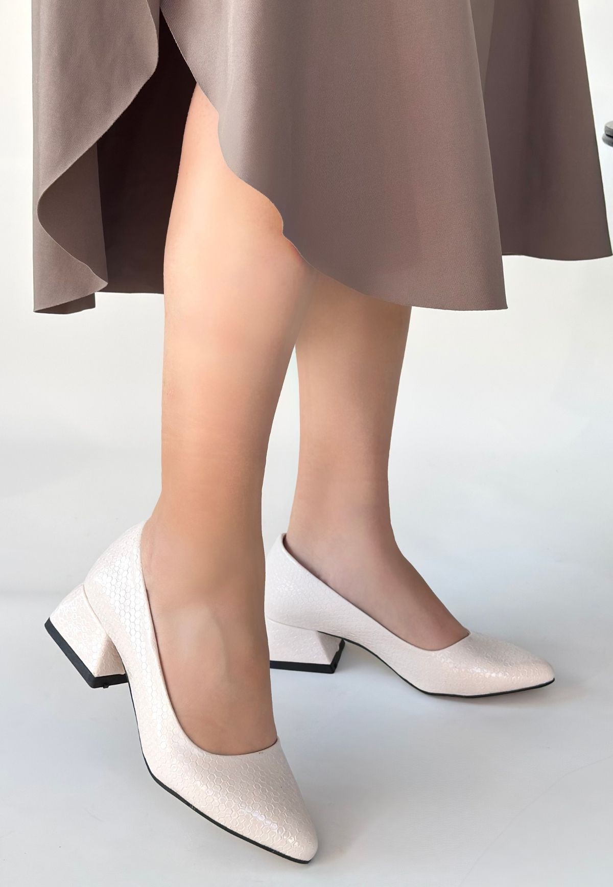 6931_nitya-bej-88393_1 blank