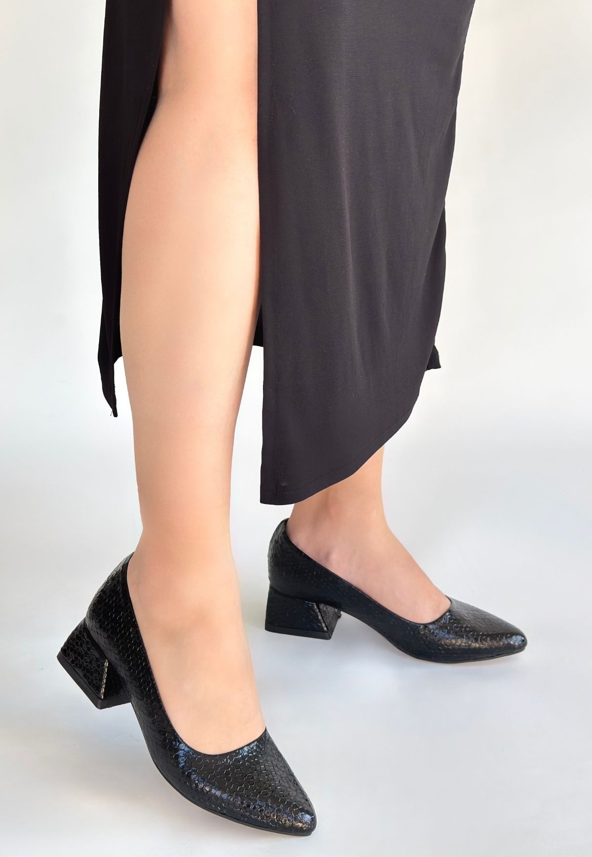 6931_nitya-siya-88392_3 blank