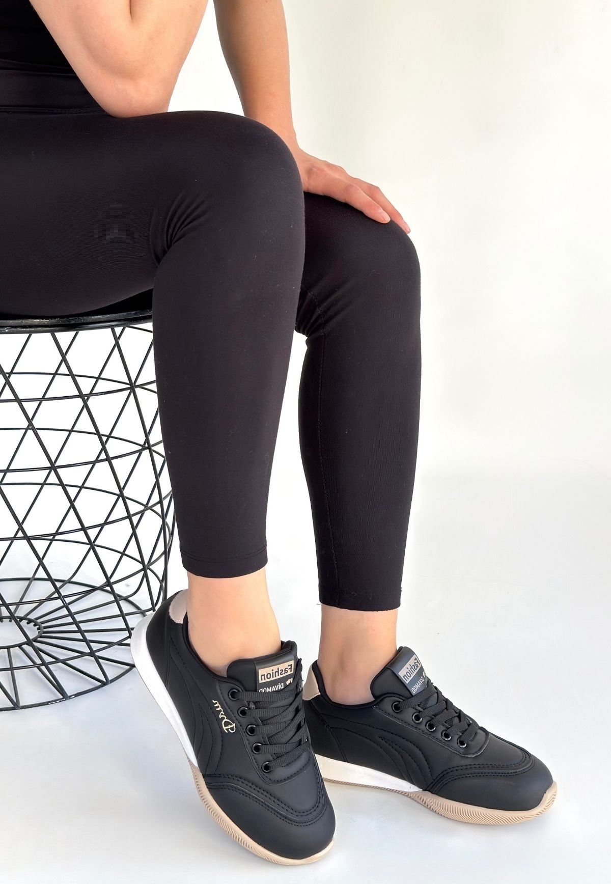 6931_tawen-siya-88264_3 blank