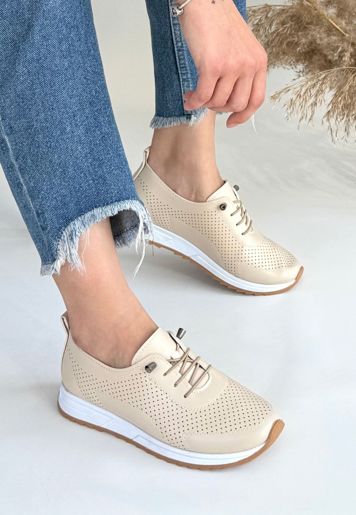 6931_tone-bej-c-86241_1 blank