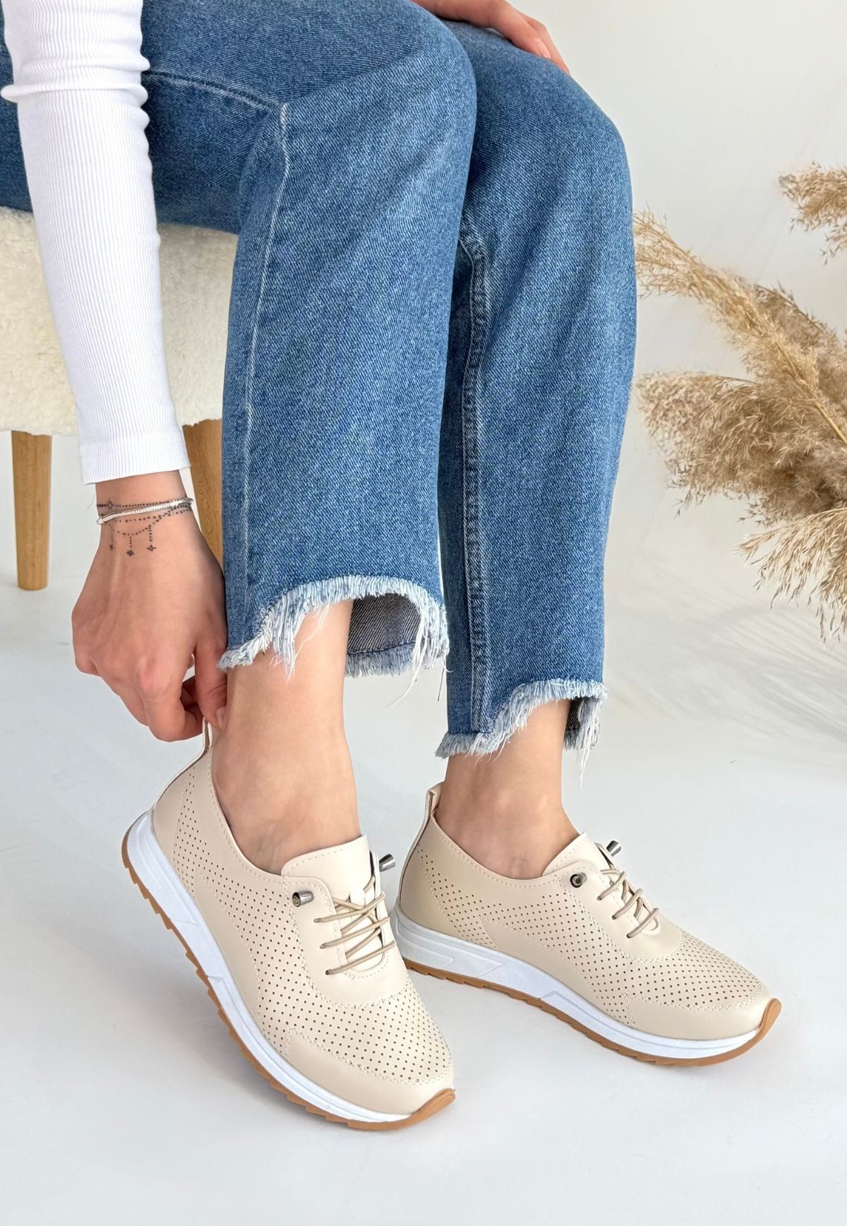 6931_tone-bej-c-86241_3 blank