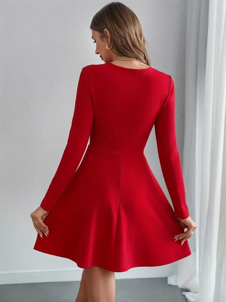 Kadın Uzun Kollu Inci Yakalı Kısa Ithal Krep Elbise Kadın Uzun Kollu Inci Yakalı Kısa Ithal Krep Elbise