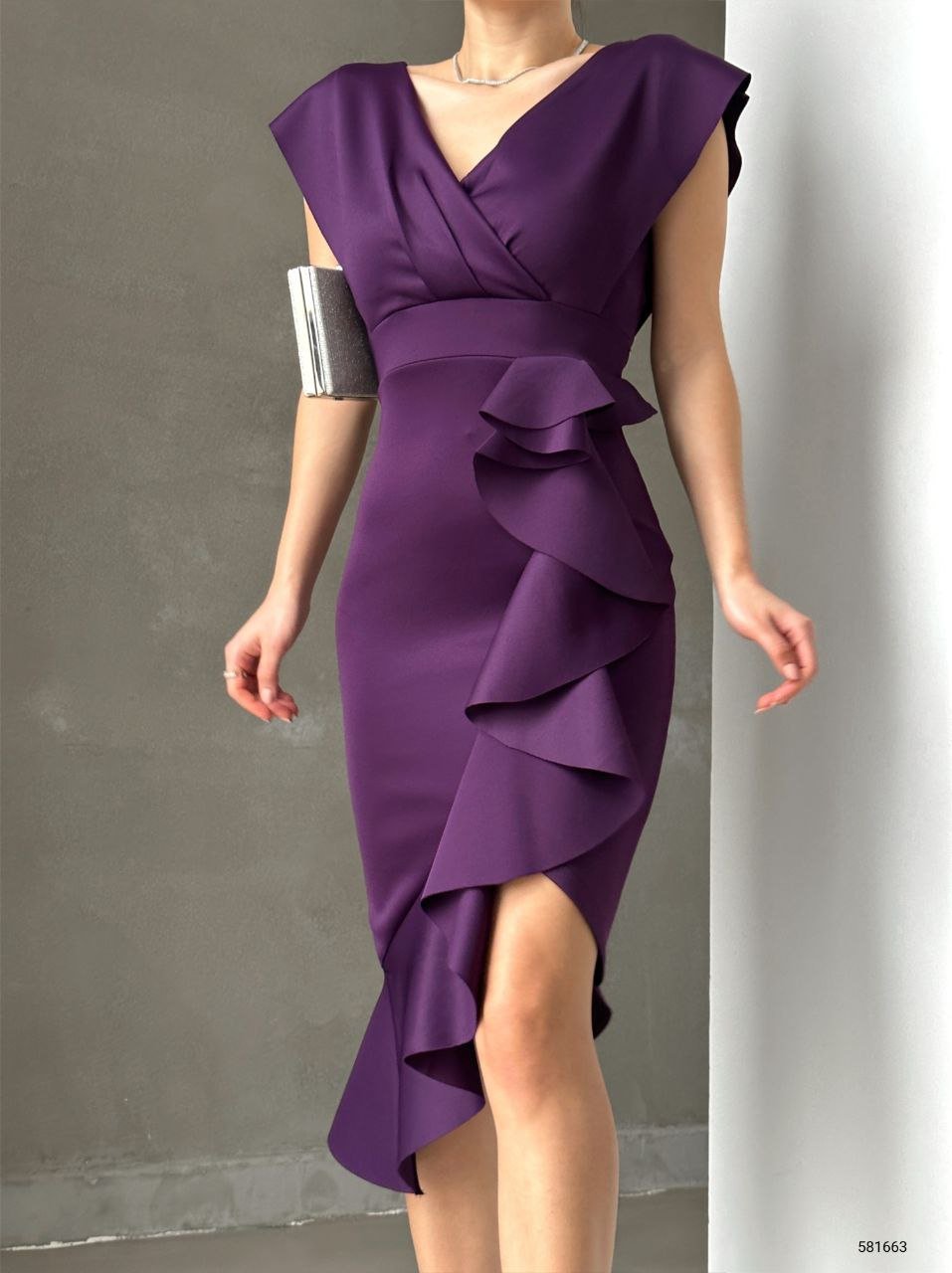 Scuba Kumaş Önü Fırfırlı Midi Boy Elbise Scuba Kumaş Önü Fırfırlı Midi Boy Elbise