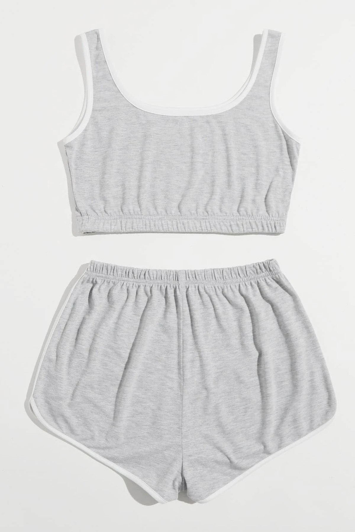 Kadın Gri Askılı Crop Top ve Şortlu Gecelik Takım Kadın Gri Askılı Crop Top ve Şortlu Gecelik Takım