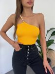 Ahşap Boncuk Detaylı Askılı Triko Bluz Hardal – DF2303