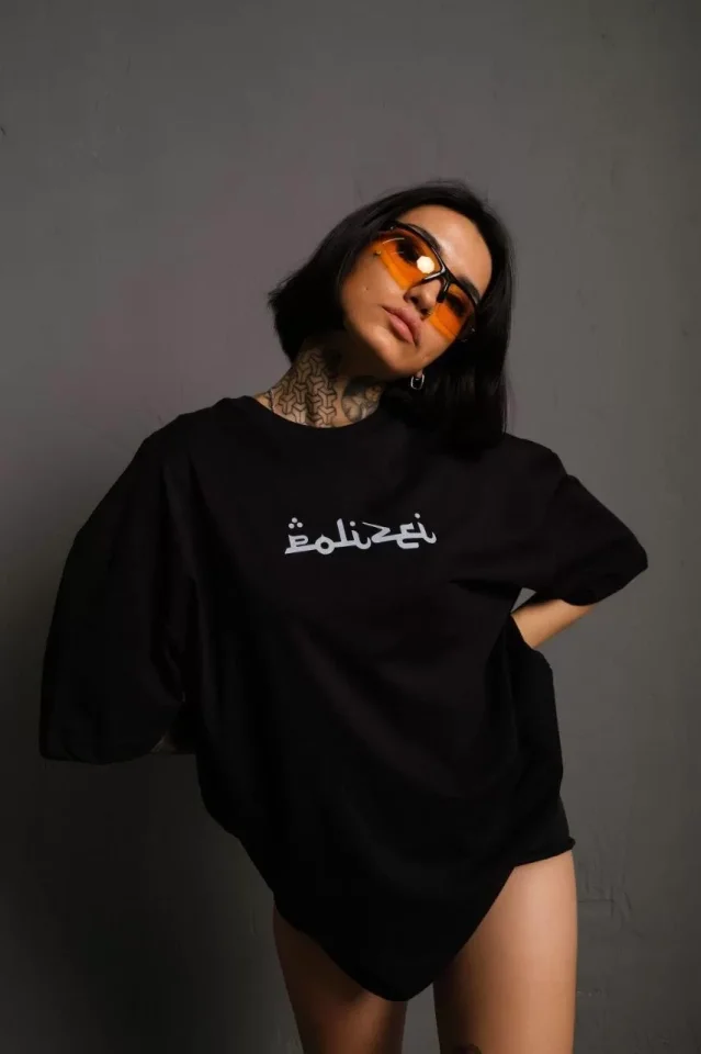 Bisiklet Yakalı Sırt Baskılı Oversize T-Shirt - Siyah Bisiklet Yakalı Sırt Baskılı Oversize T-Shirt - Siyah