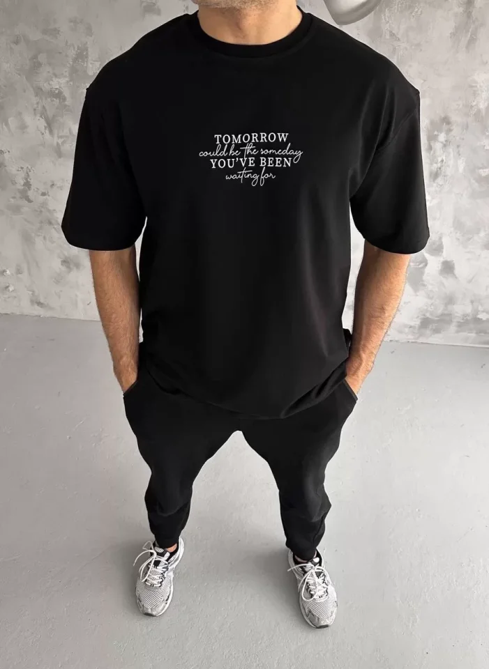 Unisex Bisiklet Yaka Baskılı Oversize T-Shirt - Siyah Unisex Bisiklet Yaka Baskılı Oversize T-Shirt - Siyah