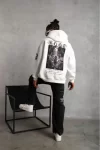 Unisex Sırt Baskılı Kapüşonlu Üç İplik Oversize Sweatshirt – Beyaz