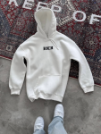 Uzun Kol Kapşonlu Göğüs Baskılı SweatShirt – Beyaz