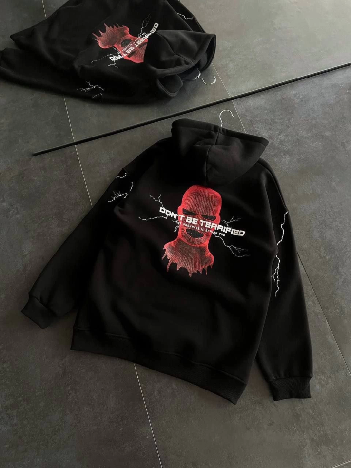 Üç İplik Kapşonlu Baskılı Oversize SweatShirt- Siyah Üç İplik Kapşonlu Baskılı Oversize SweatShirt- Siyah