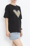 Sevgililer Günü İçin Özel Tasarım Leopar Kalp Baskılı T-shirt – Siyah