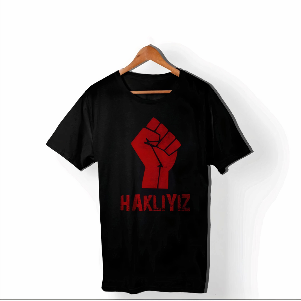1 Mayıs Emekçilerimiz İçin Özel Tasarım HAKLIYIZ Baskılı T-shirt - Siyah 1 Mayıs Emekçilerimiz İçin Özel Tasarım HAKLIYIZ Baskılı T-shirt - Siyah