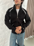 Erkek Oversize Dik Yaka Fermuarlı Sweatshirt – Zincir Nakışli Kanguru Cepli – Siyah