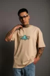 Erkek Sırt Baskılı T-shirt – Bej