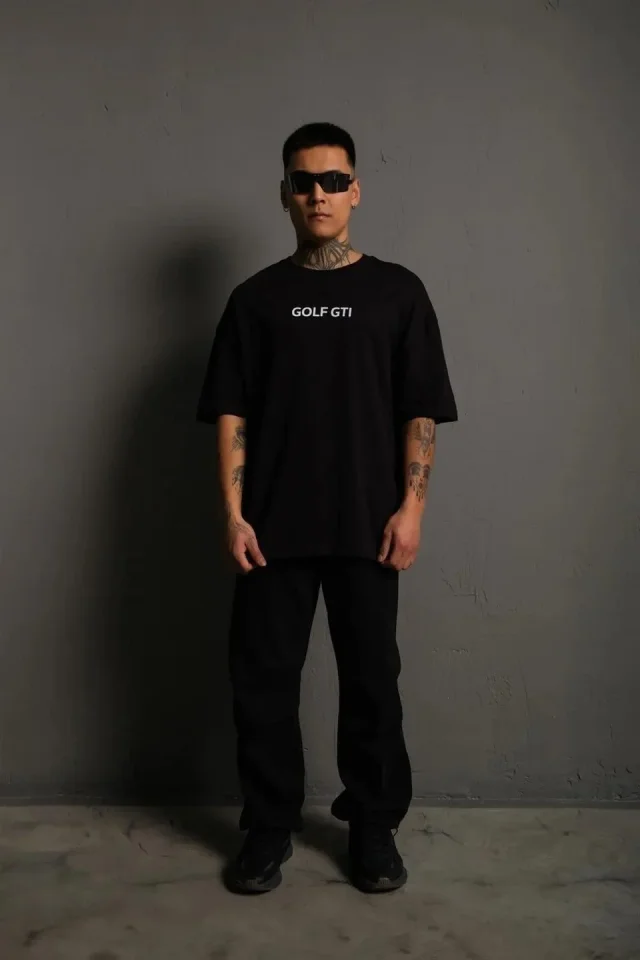 Sokak Modası Stil - Siyah Sokak Modası Stil - Siyah