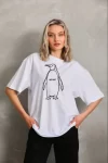 Nihilist Penguen Özel Tasarım Oversize Bisiklet Yaka Tişört – Beyaz