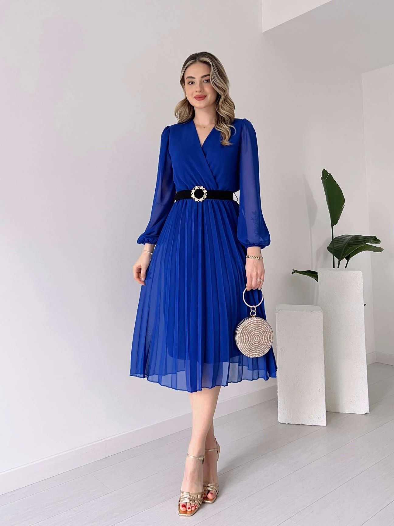 b734bb57f75d3ee647eb1aba88c95957 blank