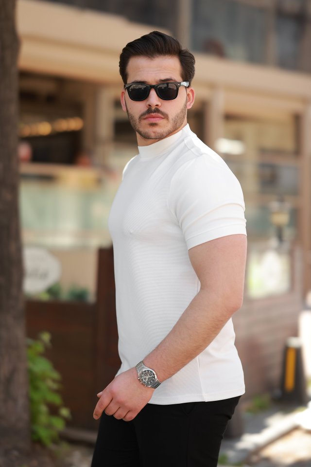 Erkek Yarım Balıkçı Yaka Kısa Kollu T-shirt Erkek Yarım Balıkçı Yaka Kısa Kollu T-shirt