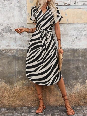 Kadın Kısa Kollu V Hakim Yakalı Zebra Desenli Midi Süprem Elbise