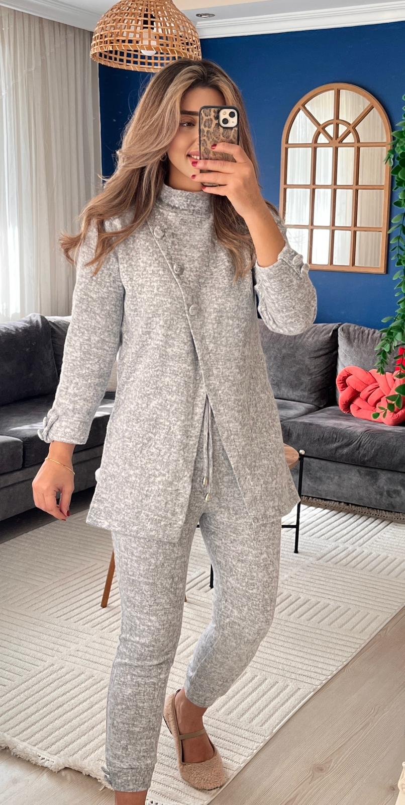 Kadın Uzun Kollu Balıkçı Yaka önden Düğmeli Bluz Ve Pantolon Yumoş Ikili Takım Kadın Uzun Kollu Balıkçı Yaka önden Düğmeli Bluz Ve Pantolon Yumoş Ikili Takım