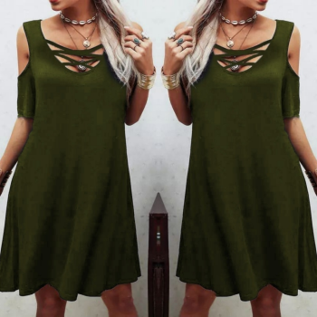 Dekolteli Bağcık Detay Viskon Kumaş Elbise