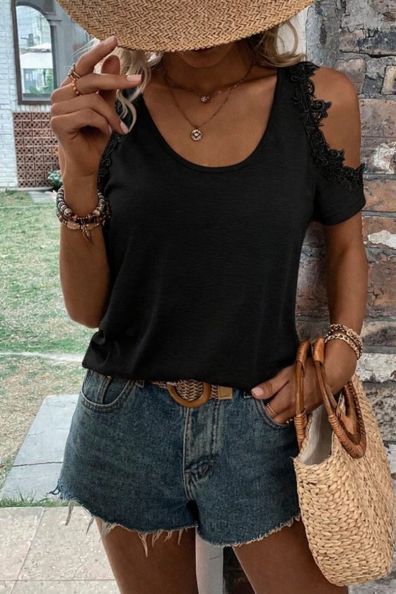 Kadın Omuzlardan Açık Yuvarlak Yakalı Viskon Bluz Kadın Omuzlardan Açık Yuvarlak Yakalı Viskon Bluz