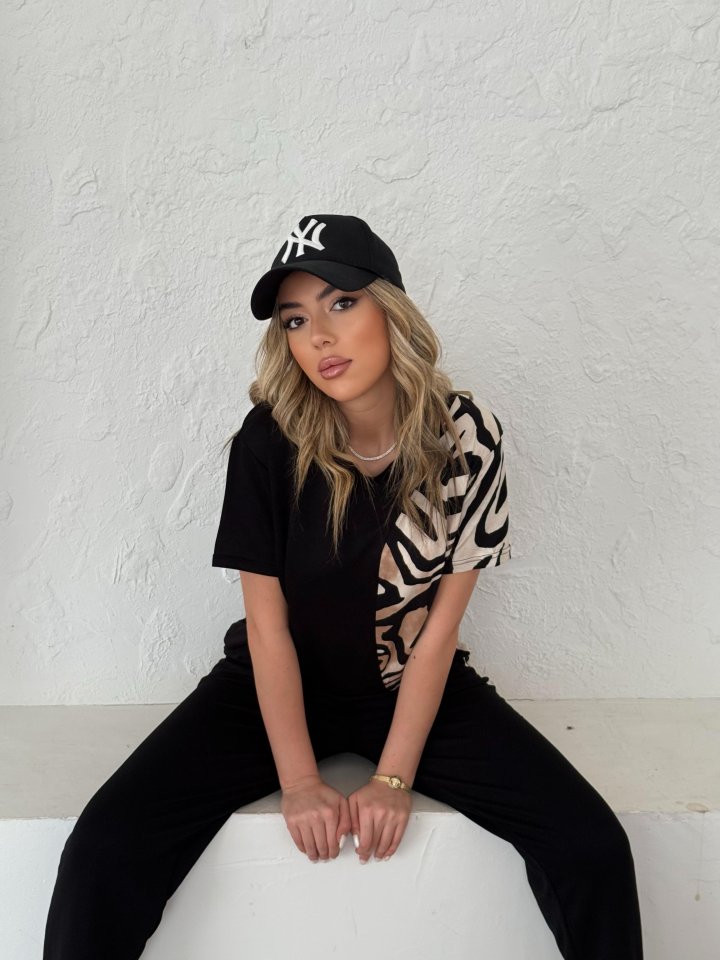 1535aec390eea28d6f53fcce86b0111a blank