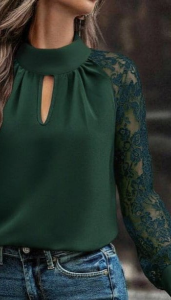 Kadın Uzun Kollu Göğüs Pencere Detay Yaka Boğazlı Kolları Tüllü Sandy Bluz