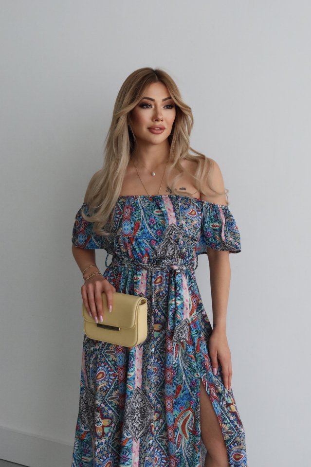 2d07ac08980a467b2aa98956b47efa64 blank