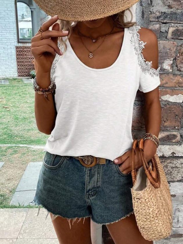 Kadın Omuzlardan Açık Yuvarlak Yakalı Viskon Bluz Kadın Omuzlardan Açık Yuvarlak Yakalı Viskon Bluz