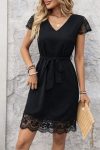 Kadın Kısa Kollu V Yakalı Kuşaklı Dantel Detaylı Kısa Aerobin Elbise