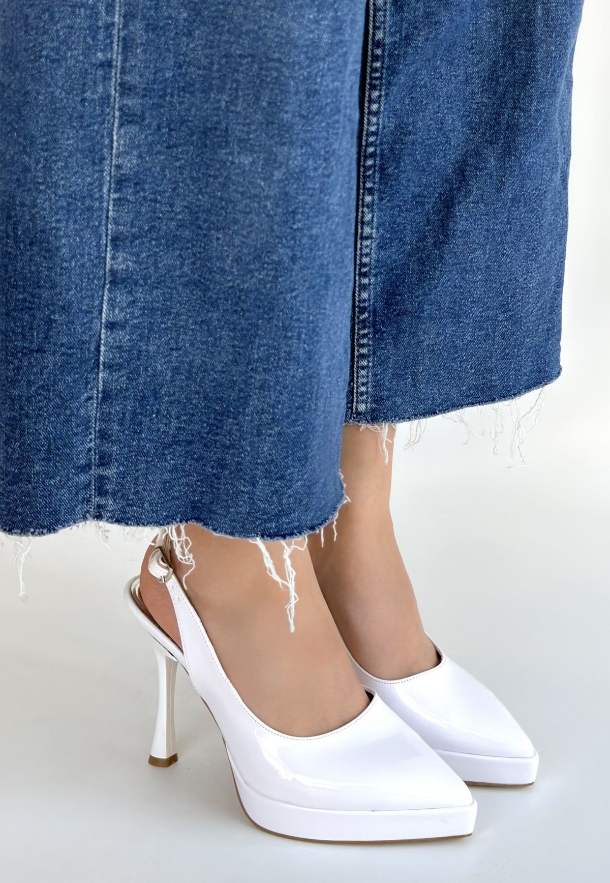 Arim Beyaz Rugan Platform Topuk Ayakkabı Arim Beyaz Rugan Platform Topuk Ayakkabı