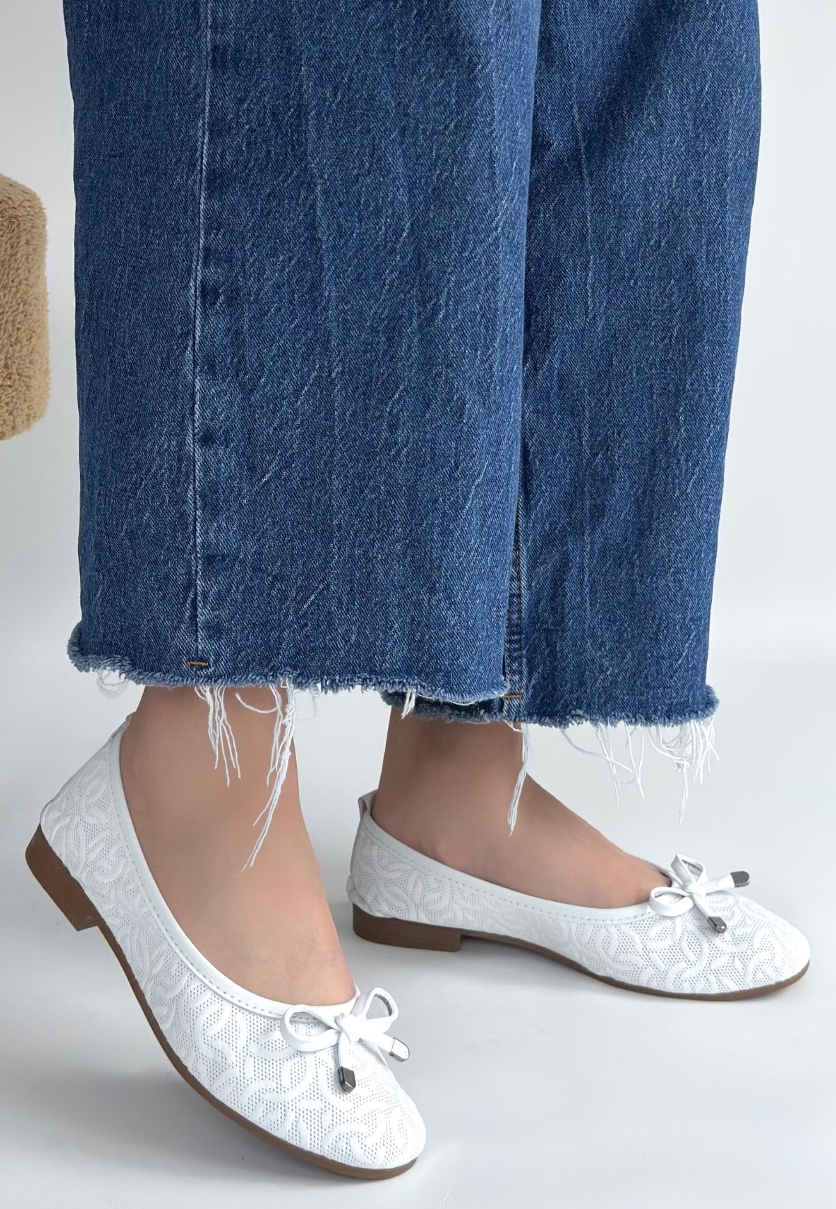 6931_jnues-beya-89108_3 blank