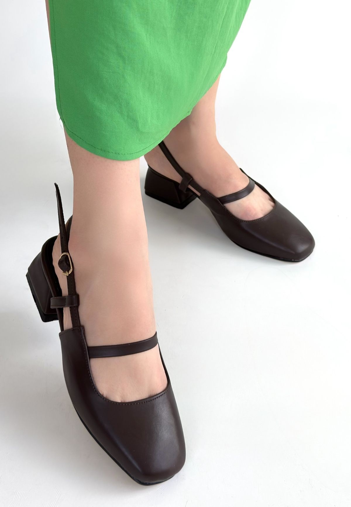 Liva Kahverengi Cilt Topuklu Ayakkabı Liva Kahverengi Cilt Topuklu Ayakkabı