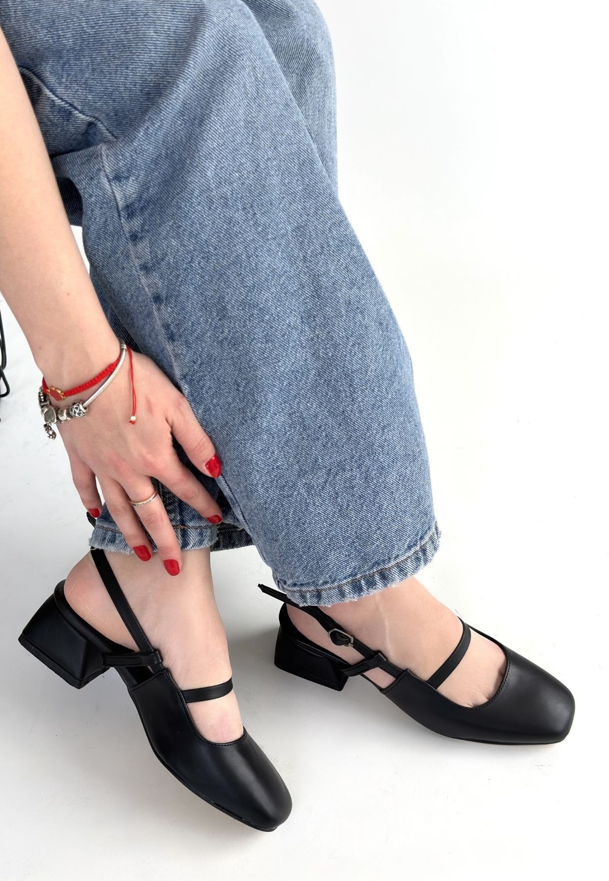 Liva Siyah Cilt Topuklu Ayakkabı Liva Siyah Cilt Topuklu Ayakkabı