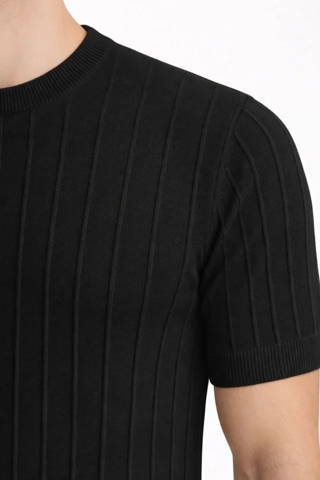 Erkek Yazlık Fitilli Triko Tişört Kısa Kol Bisiklet Yaka T-Shirt - Siyah Erkek Yazlık Fitilli Triko Tişört Kısa Kol Bisiklet Yaka T-Shirt - Siyah